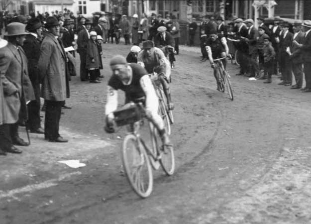 T&auml;vlingsbild fr&aring;n 1925