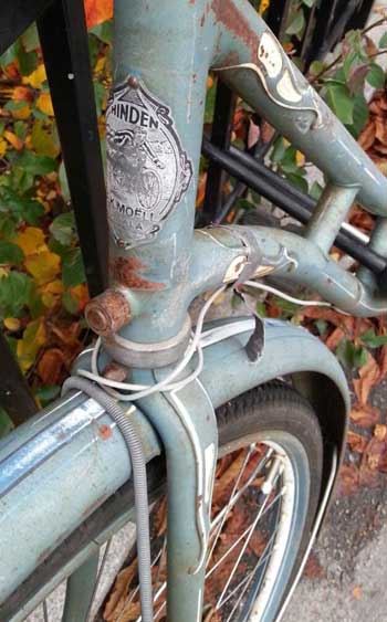 Hinden ornament