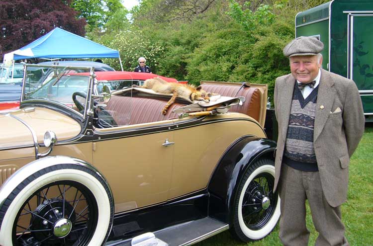 Snygg A-ford med tillbeh�r